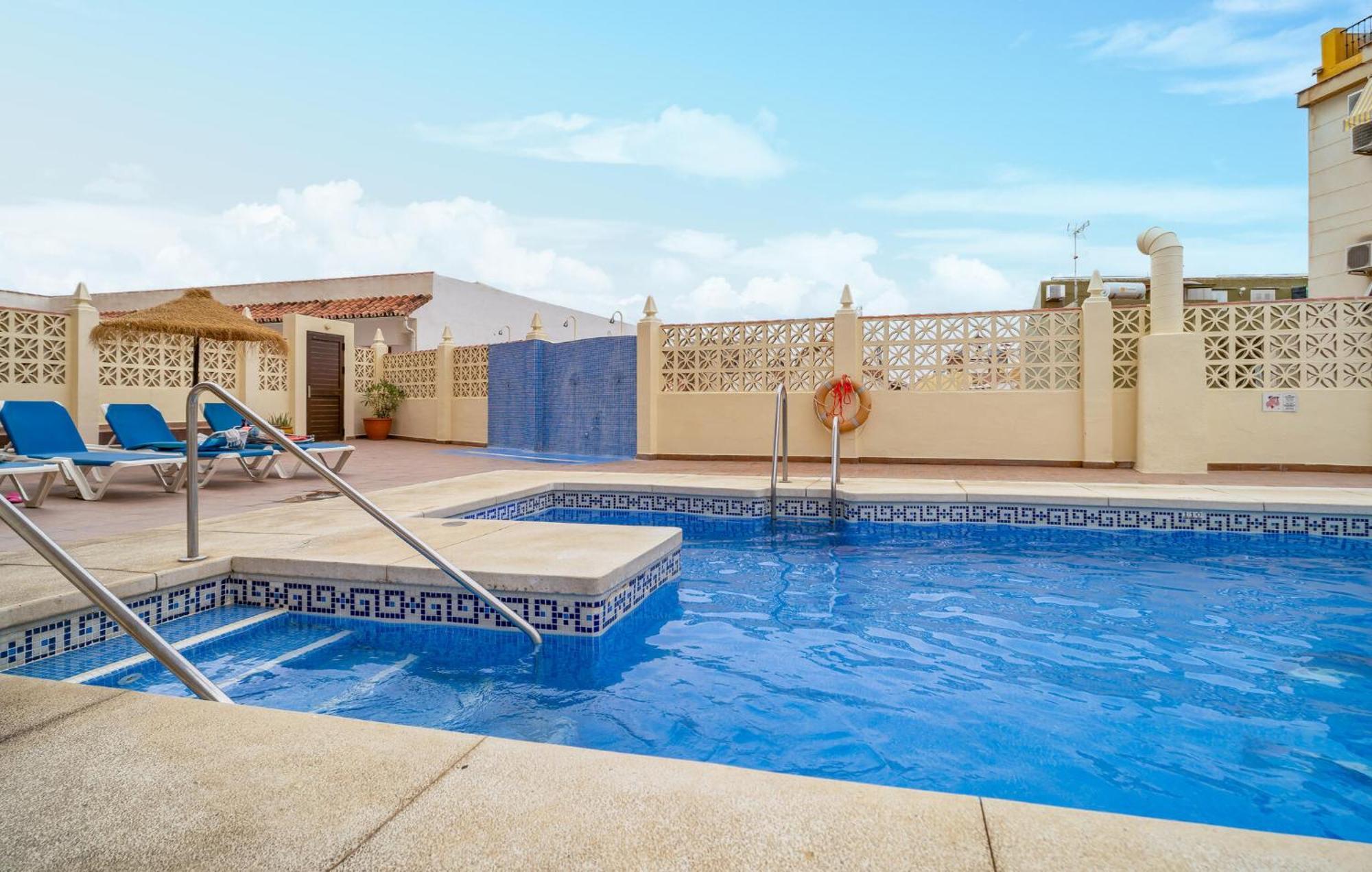 1 Bedroom Amazing In Appartement Fuengirola